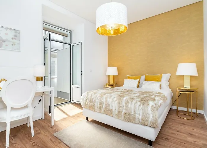 Whome | Golden Premium *