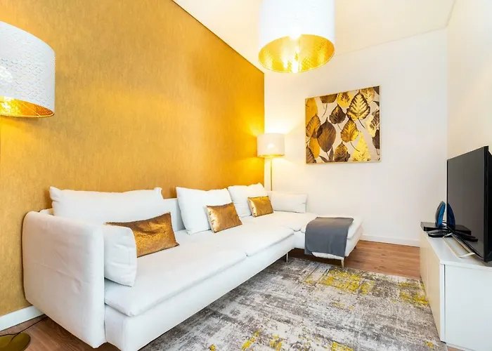 Whome | Golden Premium
